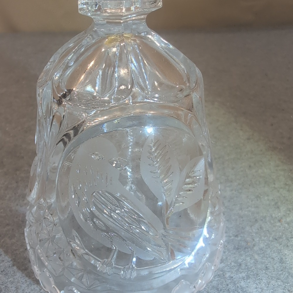 Vintage Frosted Bird Glass Dinner Bell Clear Pressed Crystal Style Chime - Picture 2 of 3
